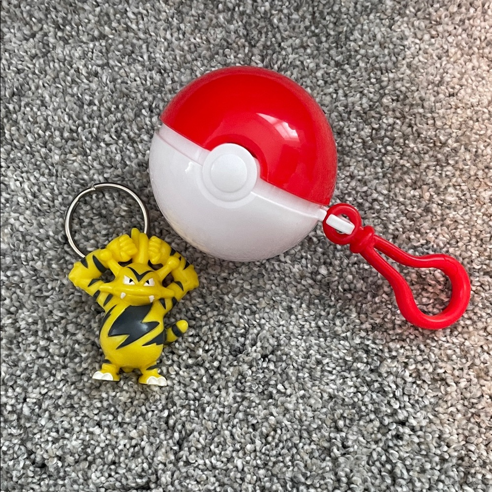1999 Electabuzz Keychain & Pokeball
